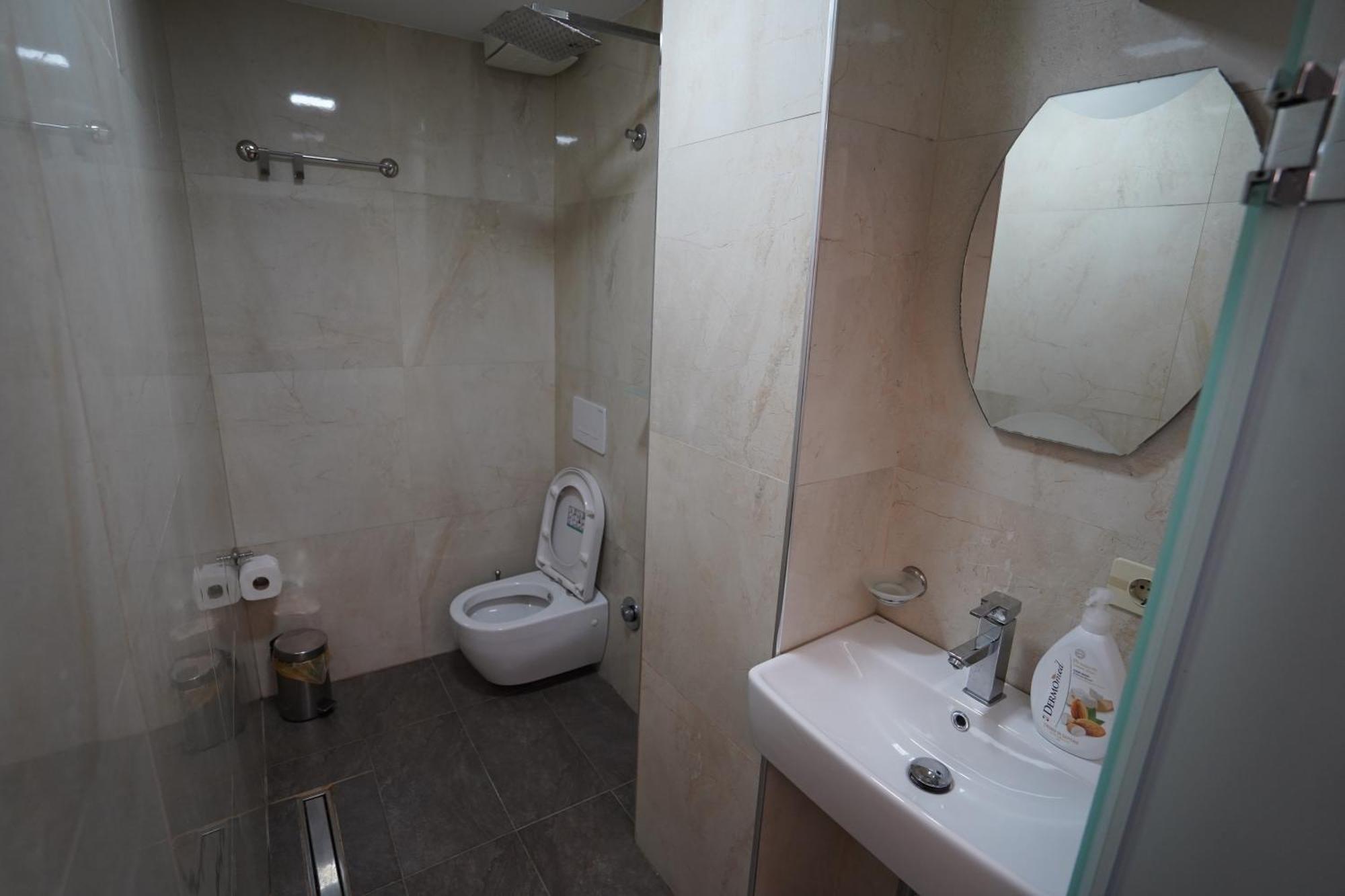 Hotel Driti & Tirana